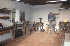 Schmiede-innen-1