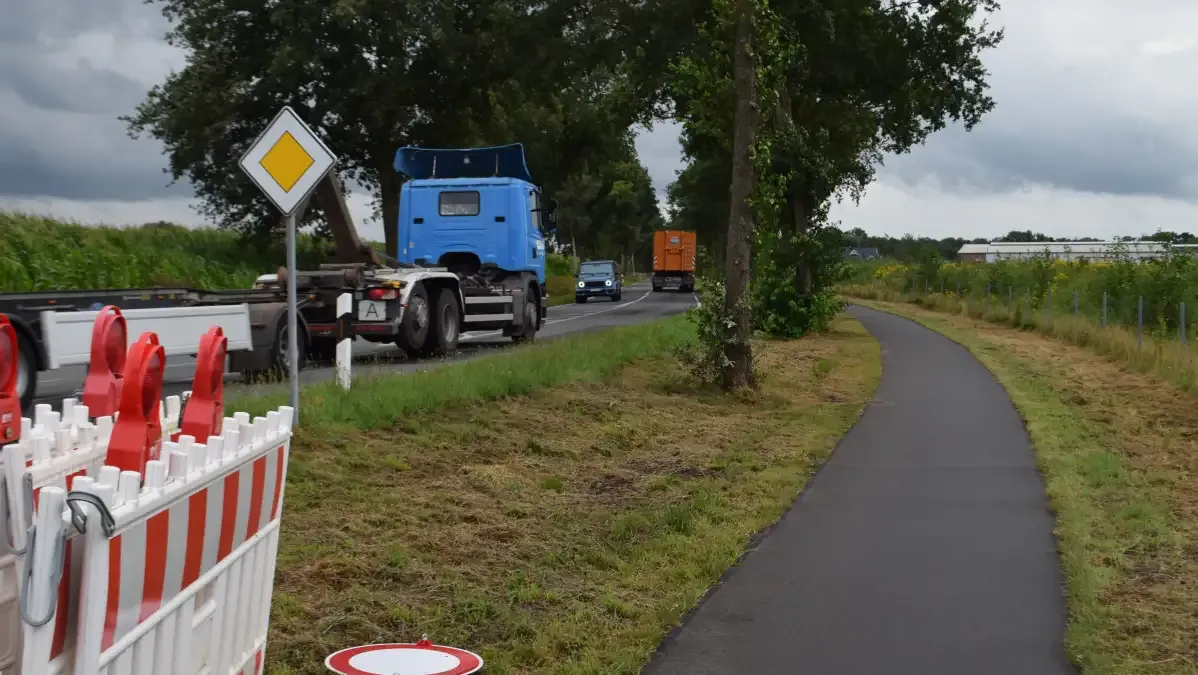 Bauarbeiten zur Verbreiterung der Neuscharreler Straße starten am Montag / Quelle:NWZ-Online