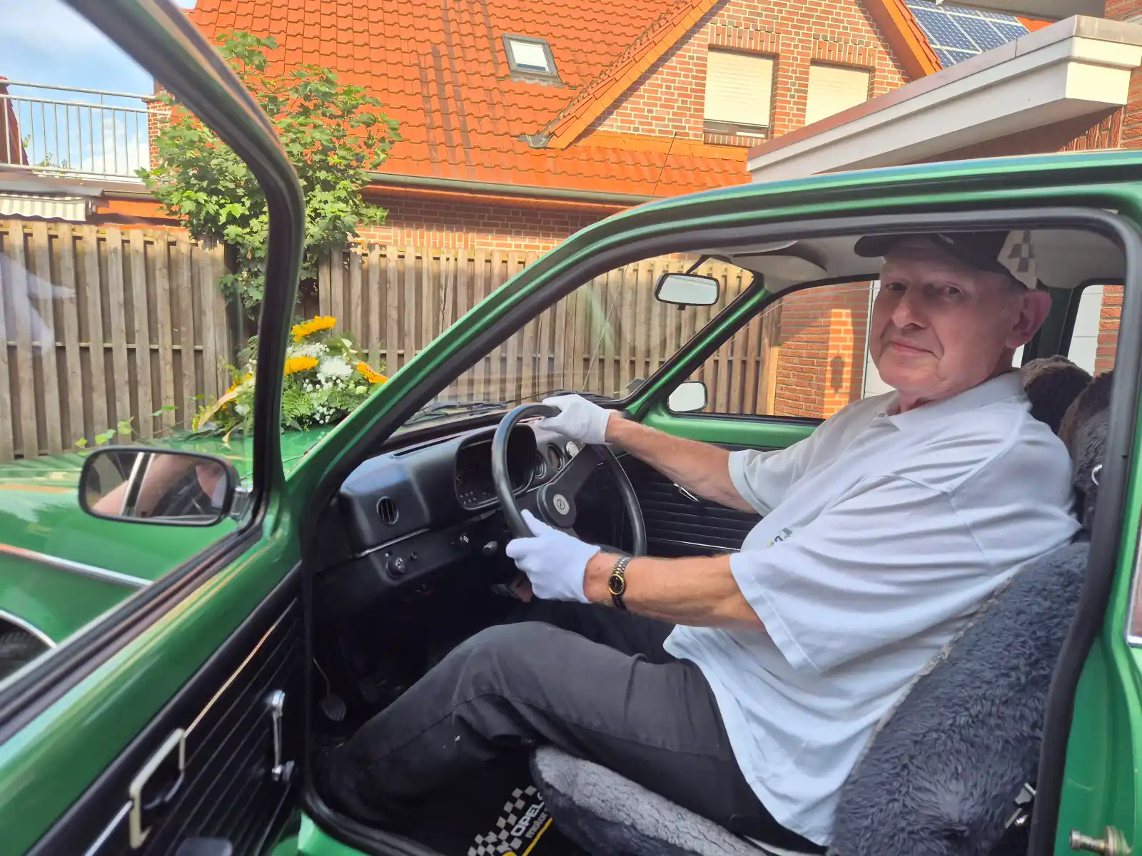 Opel-Fan in Gehlenberg: Hermann Schade pflegt Opel Kadett C seit 50 Jahren